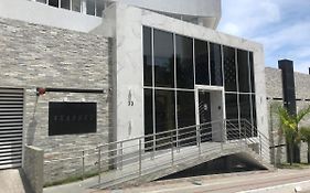 Vuarnet Flats